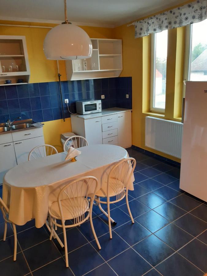 Gábor Pál 1 Apartman 1 szoba Dunafoldvar Exterior foto